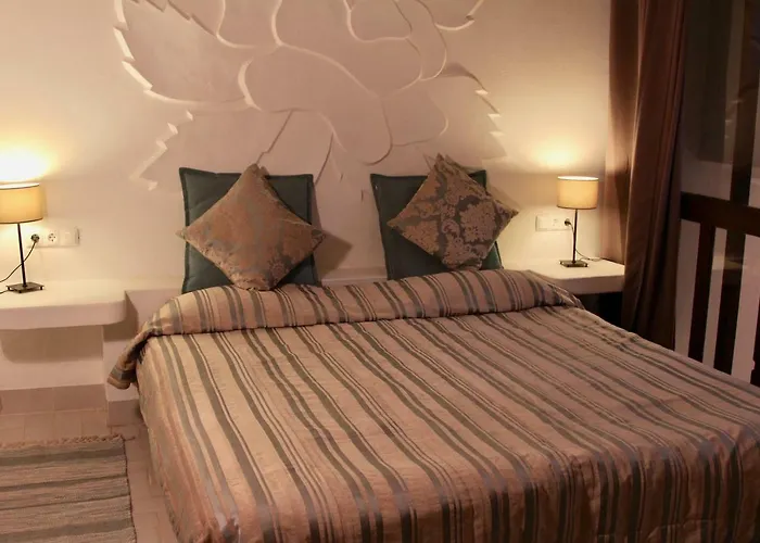 Authentic & Tranquil Vila *